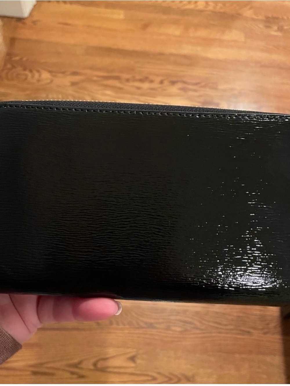 Tory Burch Black Patent Leather Continental Wallet with Gold Logo - Picture 2 of 5